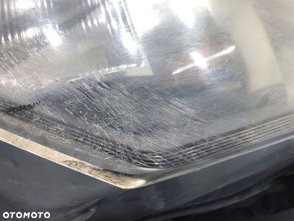 REFLEKTOR PRAWY PRZÓD XENON  OPEL ZAFIRA B Nadwozie pełne/minivan (A05) 2005 - 2015 1.9 CDTI VAN - 3