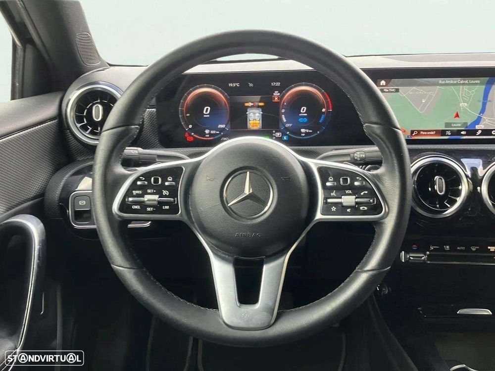 Mercedes-Benz A 250 Limousine - 10