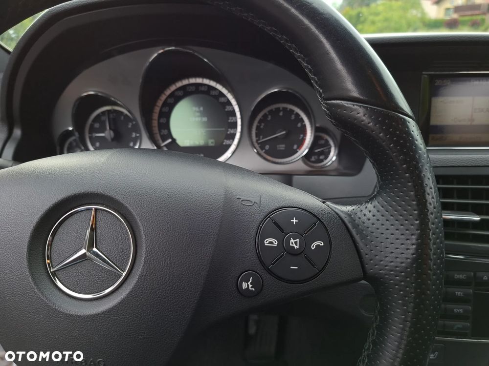 Mercedes-Benz Klasa E 200 CGI BlueEFFICIENCY Automatik Avantgarde - 19