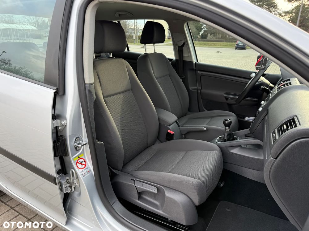 Volkswagen Golf 1.9 TDI DPF Edition BlueMotion - 18