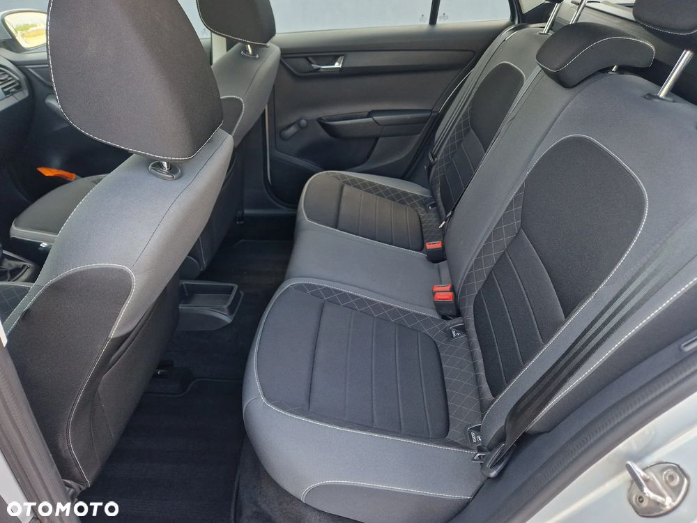 Skoda Fabia 1.0 TSI Ambition - 8