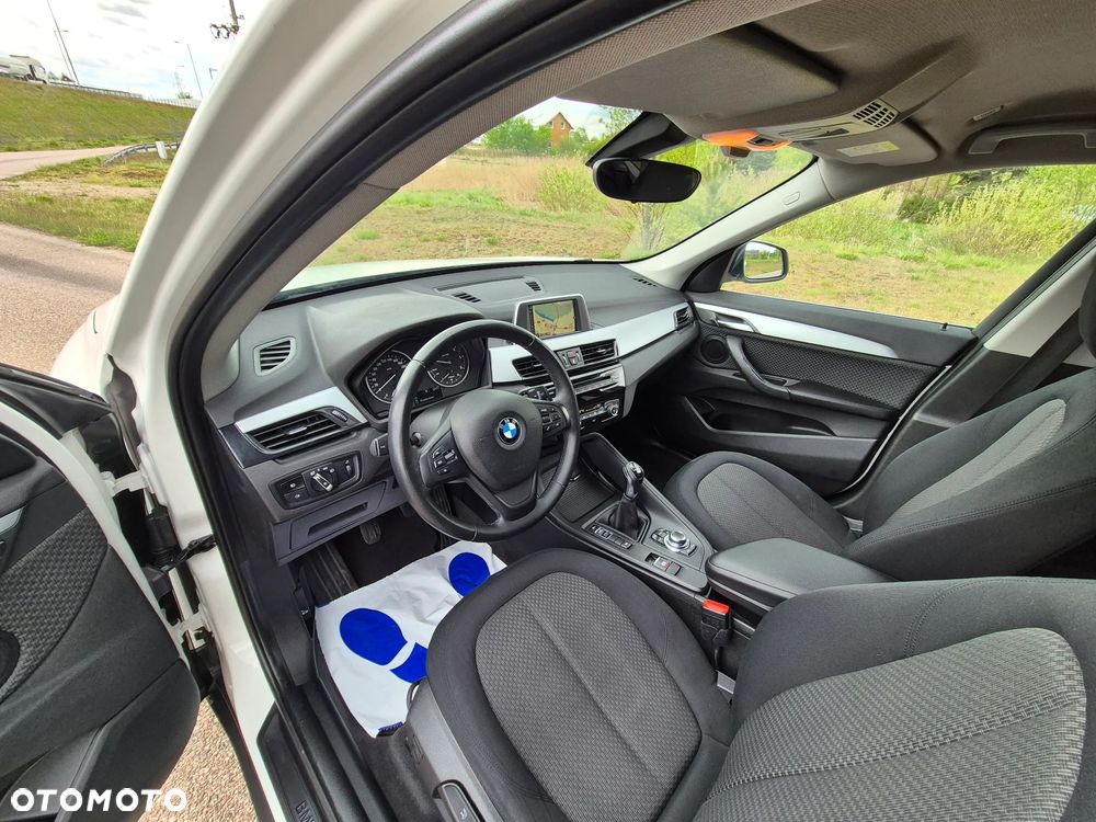 BMW X1 xDrive20d xLine - 25