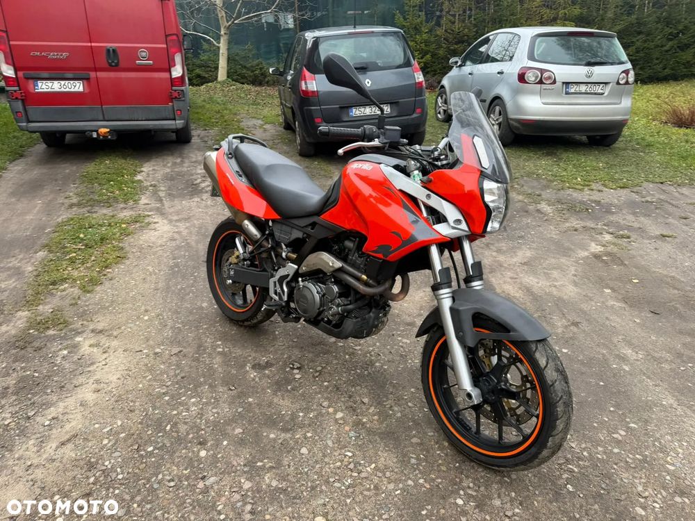 Aprilia Pegaso - 1