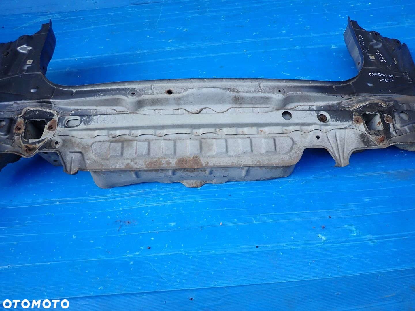 TOYOTA COROLLA VERSO 01-03 PAS TYLNY - 4