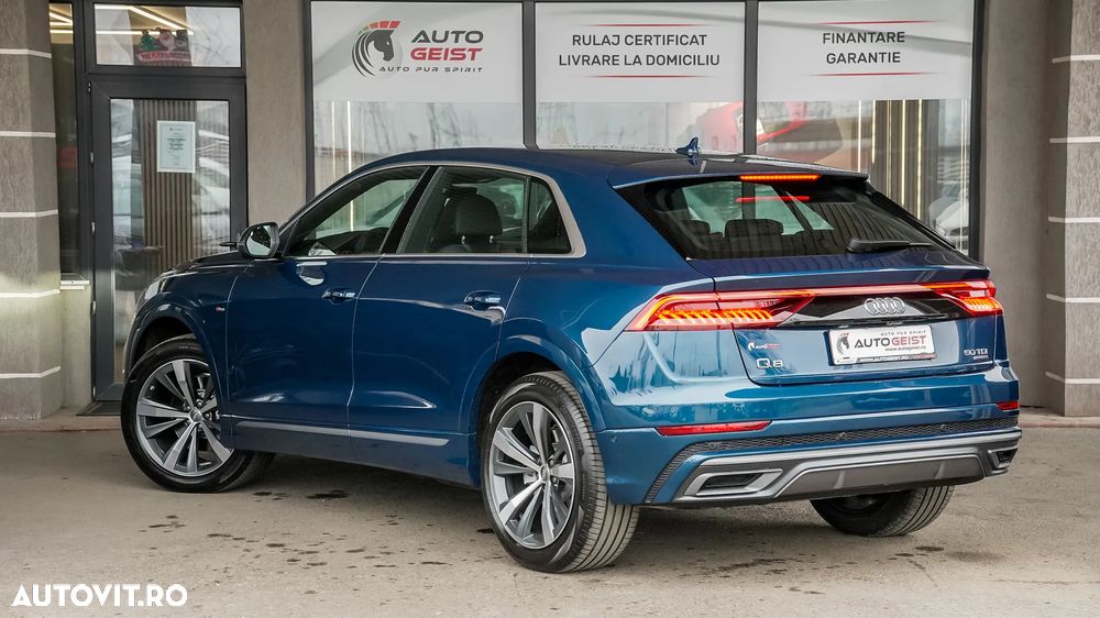 Audi Q8 - 8