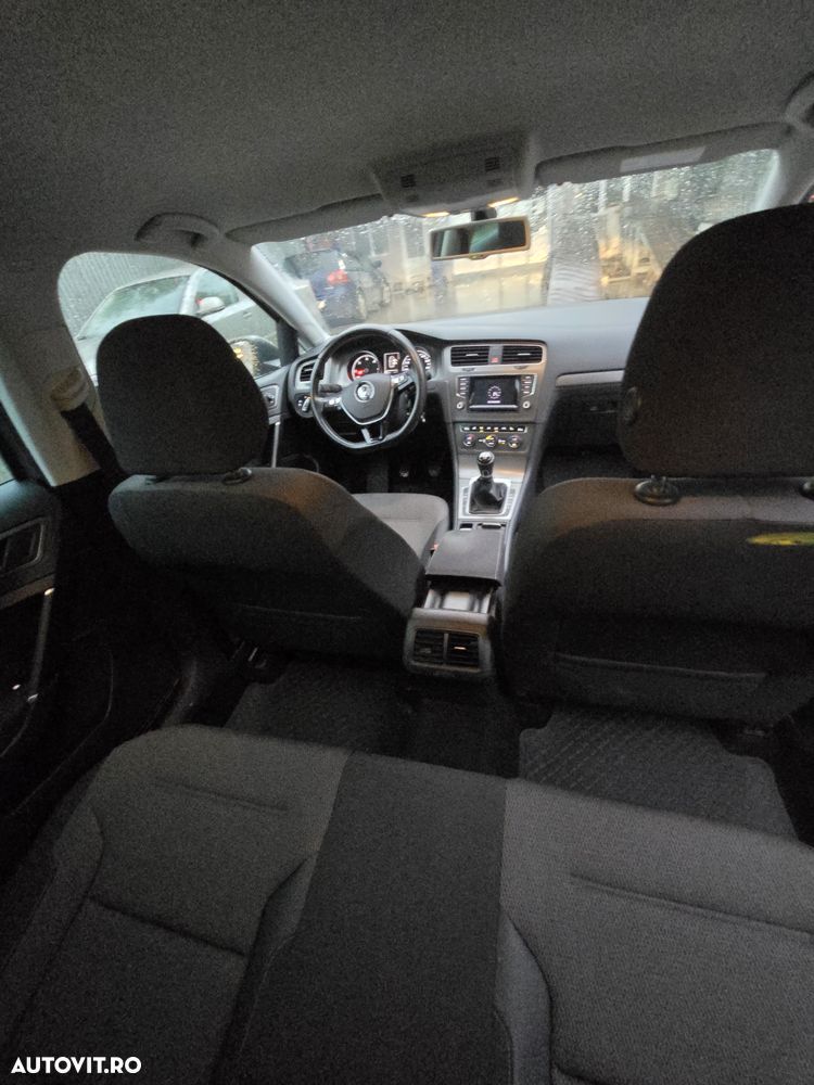 Volkswagen Golf - 14