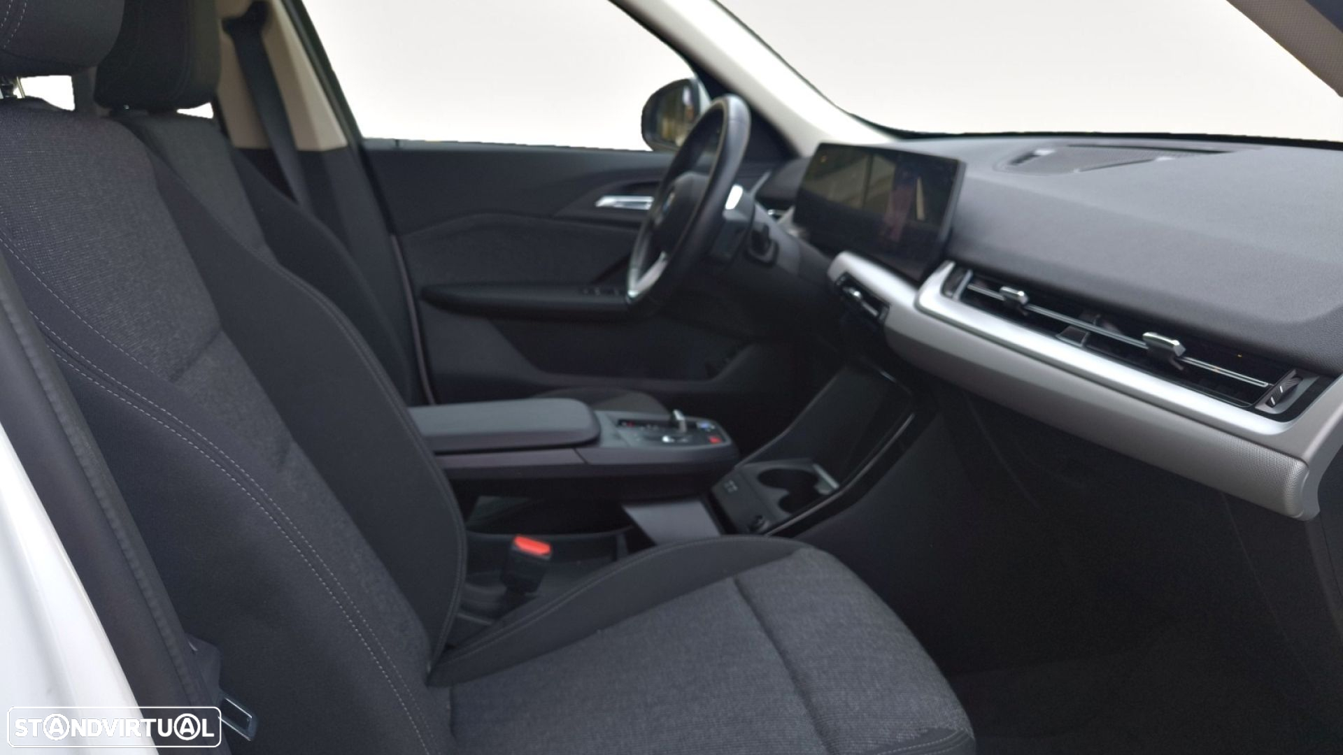 BMW iX1 xDrive30 - 10