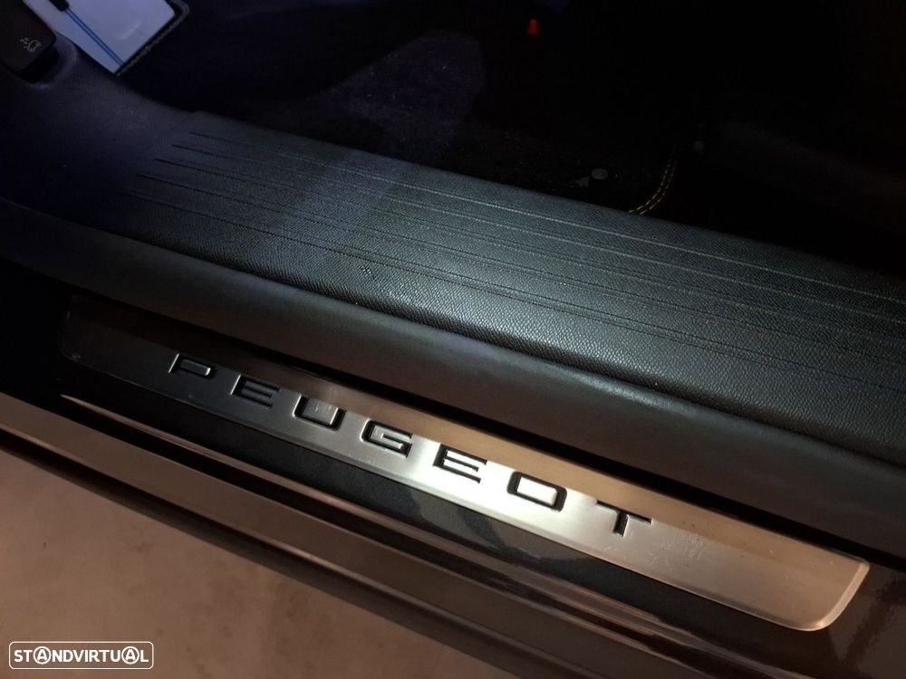 Peugeot E-3008 73 kWh GT - 27