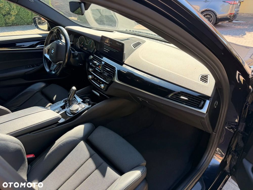 BMW Seria 5 530e iPerformance xDrive - 5