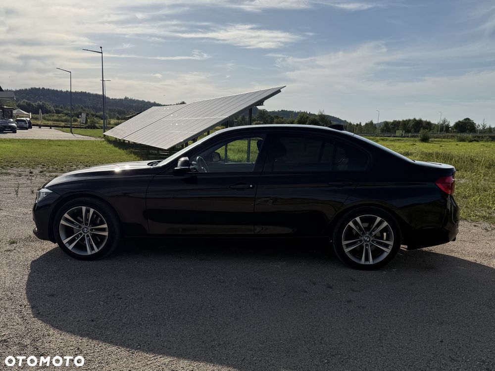 BMW Seria 3 330i xDrive Sport Line Sport - 2