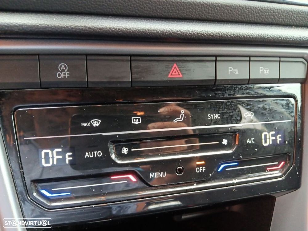 VW T-Roc 1.5 TSI Urban DSG - 30