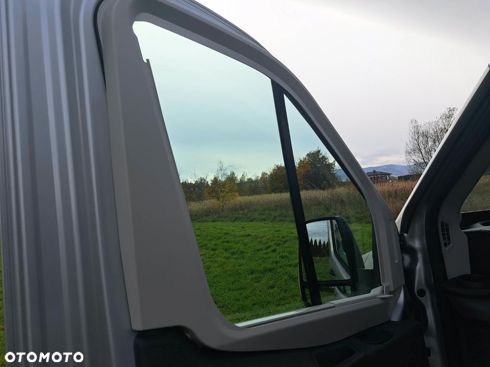 Ford Transit - 24