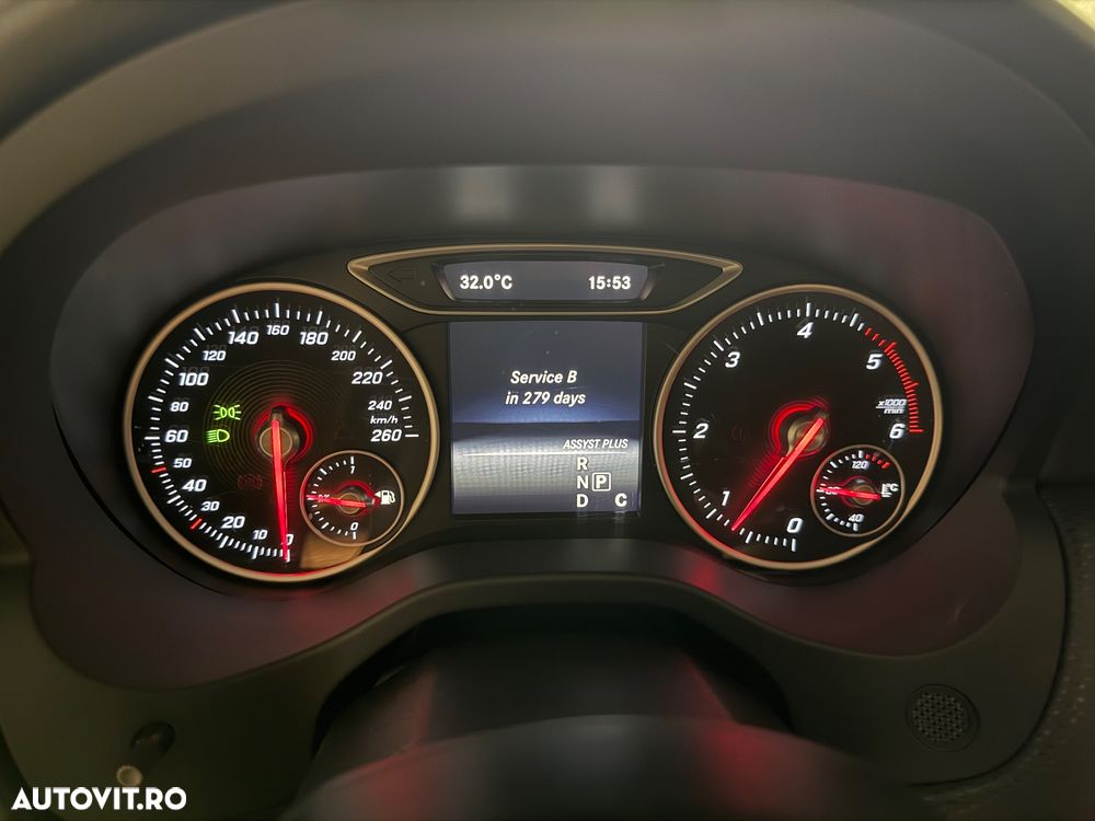 Mercedes-Benz A - 13