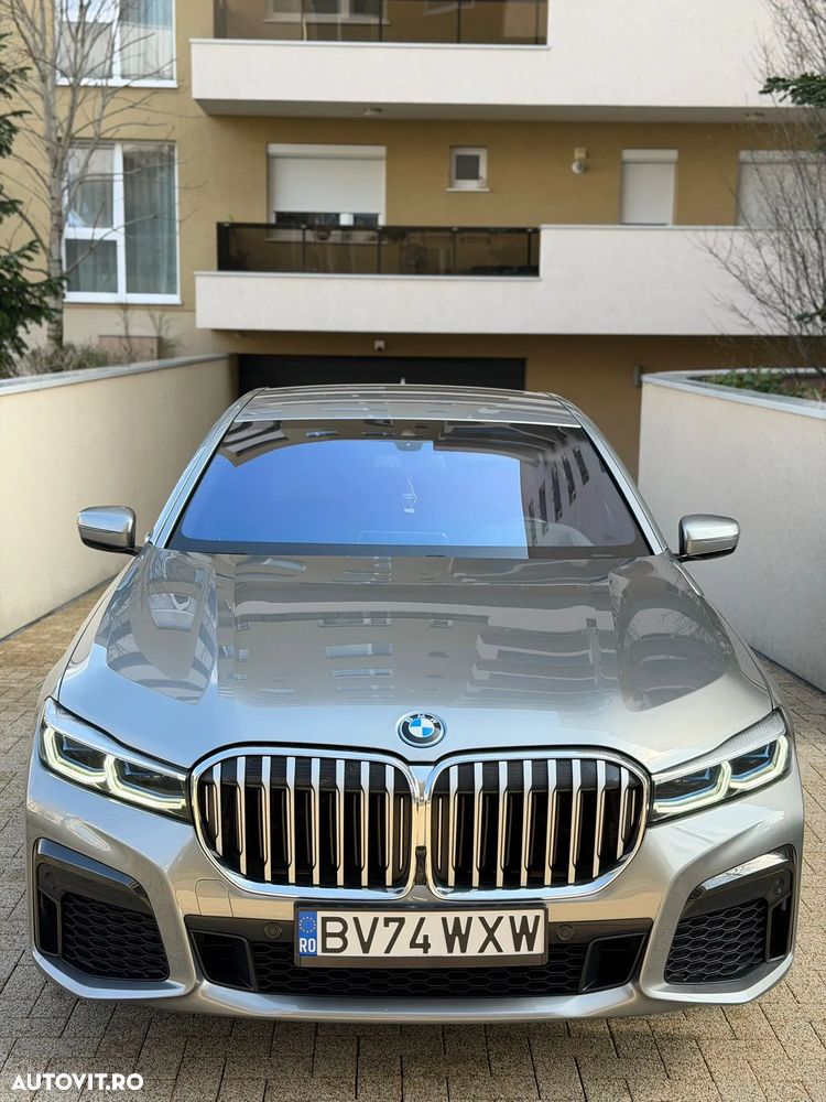 BMW Seria 7 745e - 11