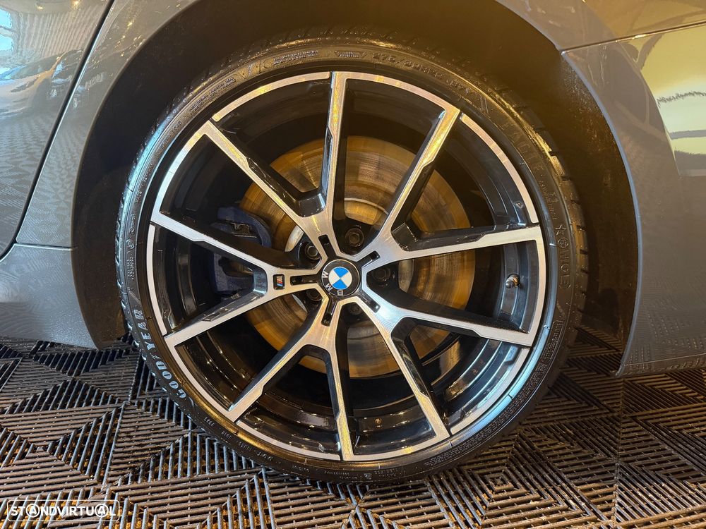 BMW 840 Gran Coupé d xDrive Pack M - 16