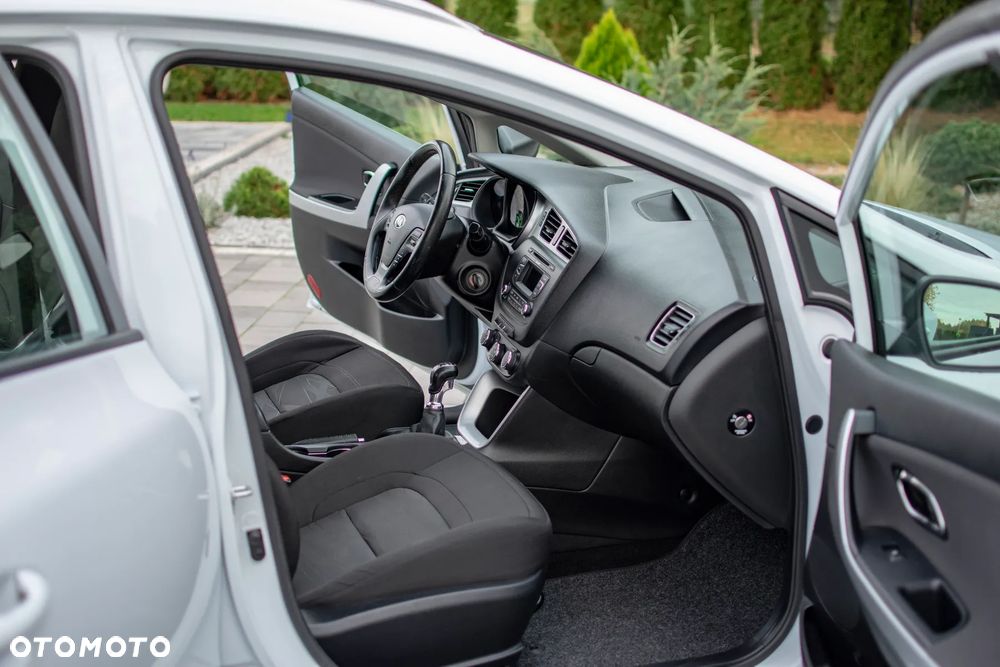 Kia Ceed - 36