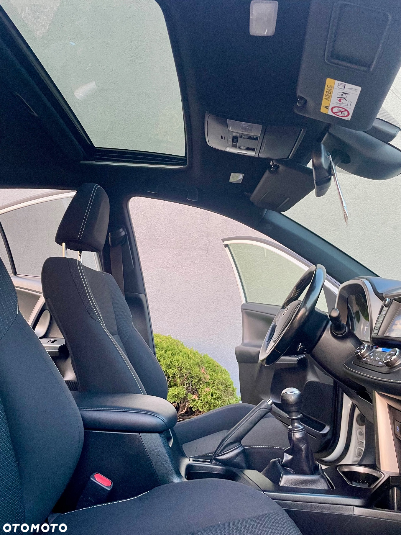 Toyota RAV4 - 24