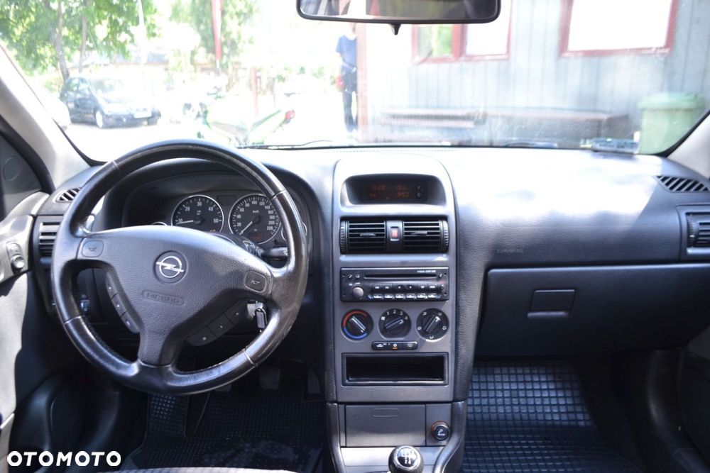Opel Astra - 8