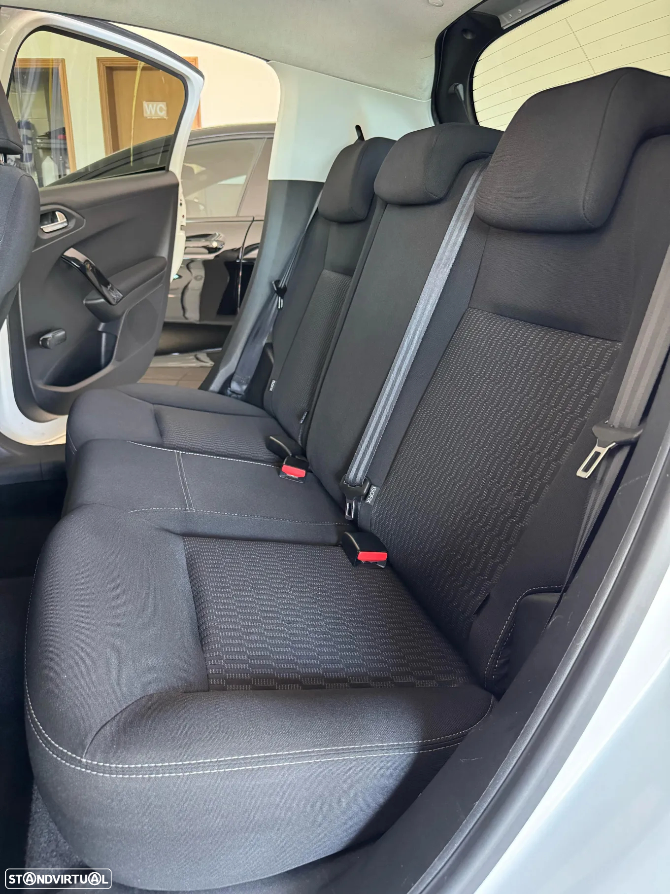 Peugeot 208 1.2 PureTech Style - 8