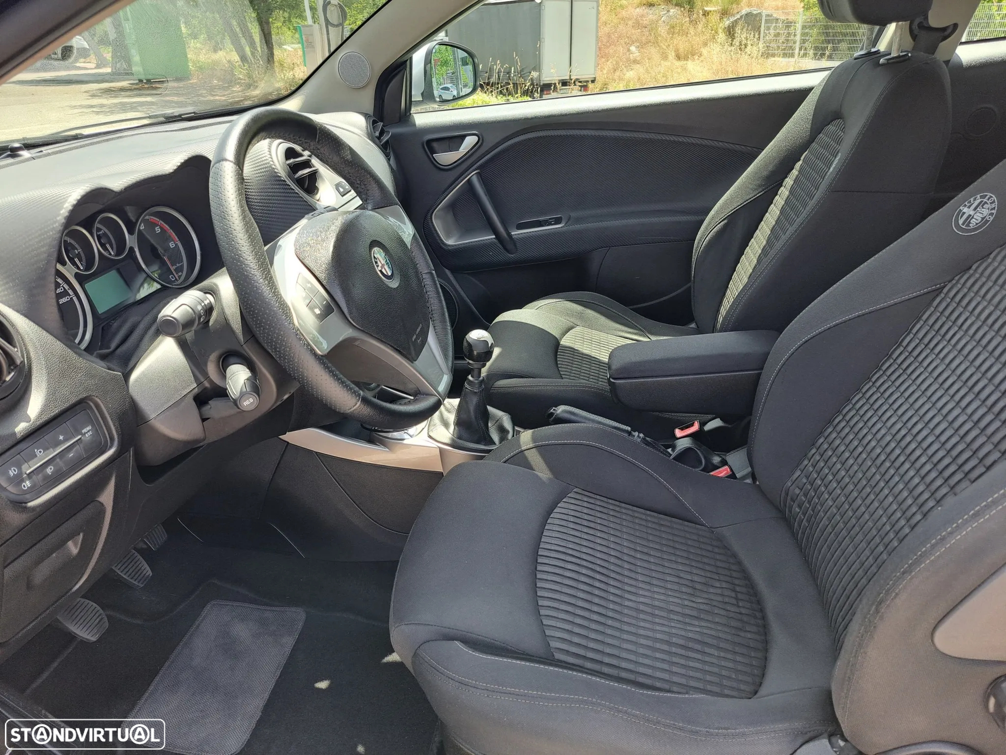 Alfa Romeo MiTo 1.6 JTD Distinctive S&S - 8