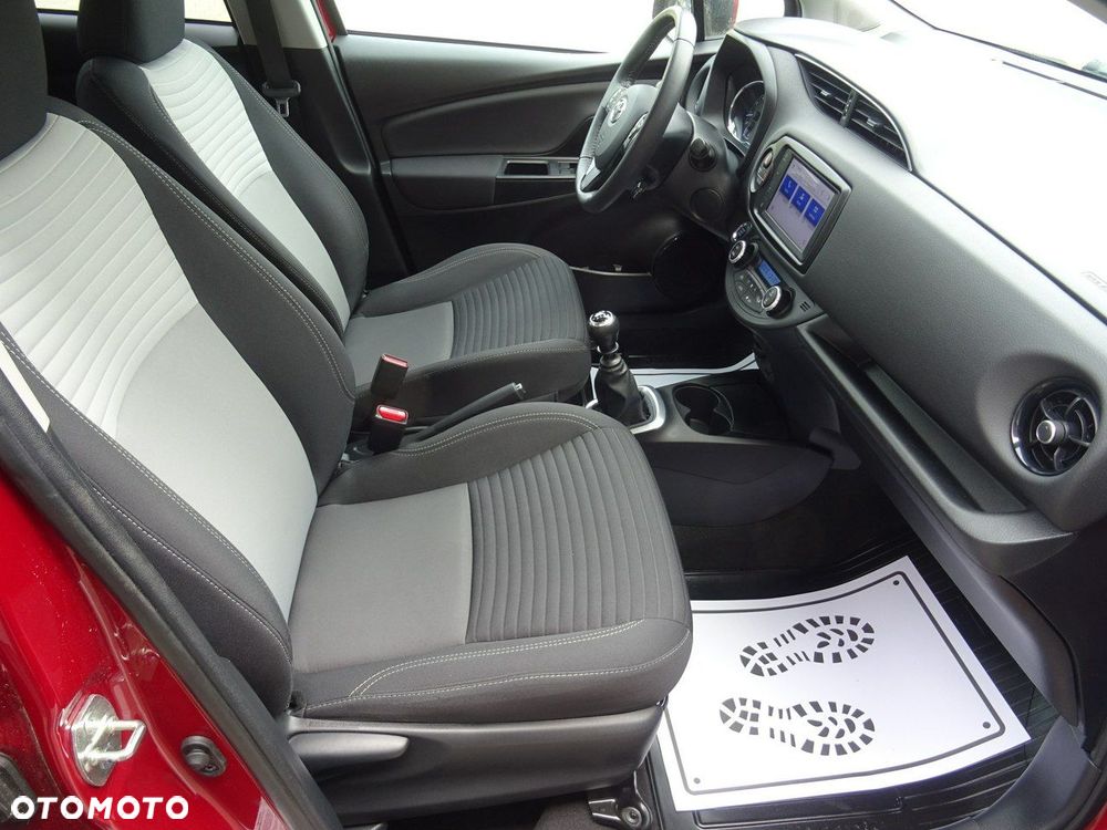Toyota Yaris - 12