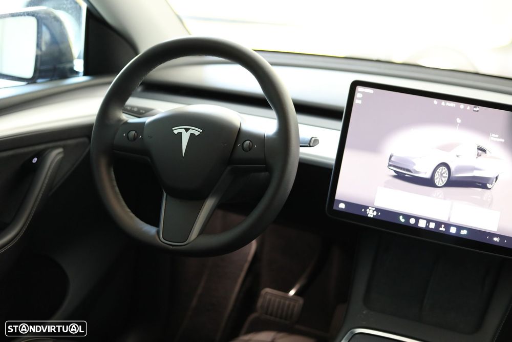 Tesla Model Y Long-Range RWD - 20