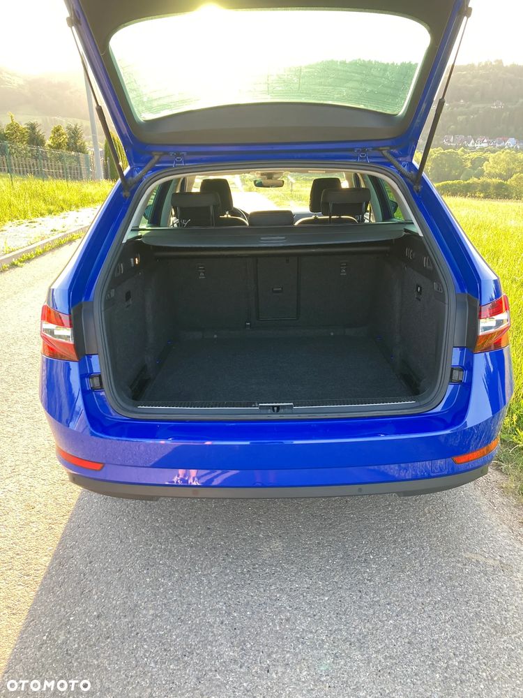 Skoda Superb 2.0 TDI DSG Ambition - 12
