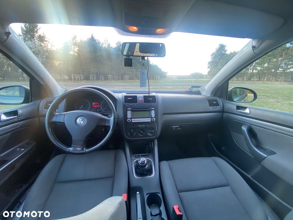 Volkswagen Golf - 4