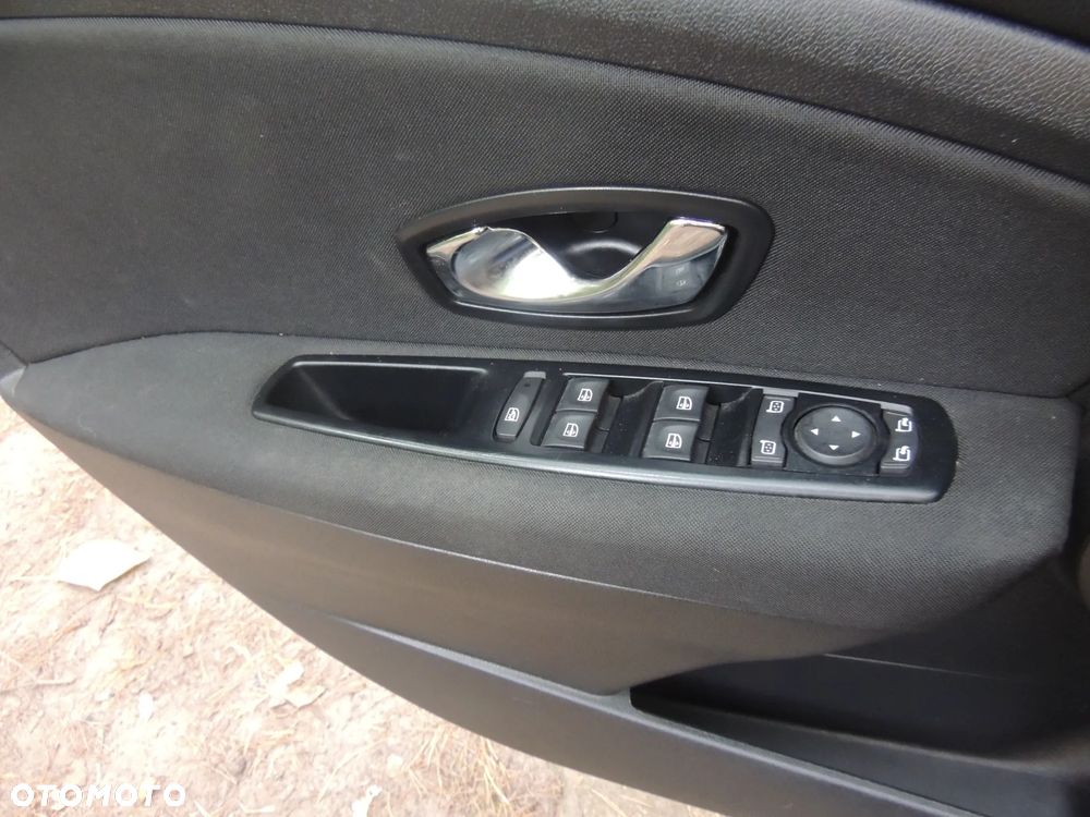 Renault Fluence 1.5 dCi Limited - 11