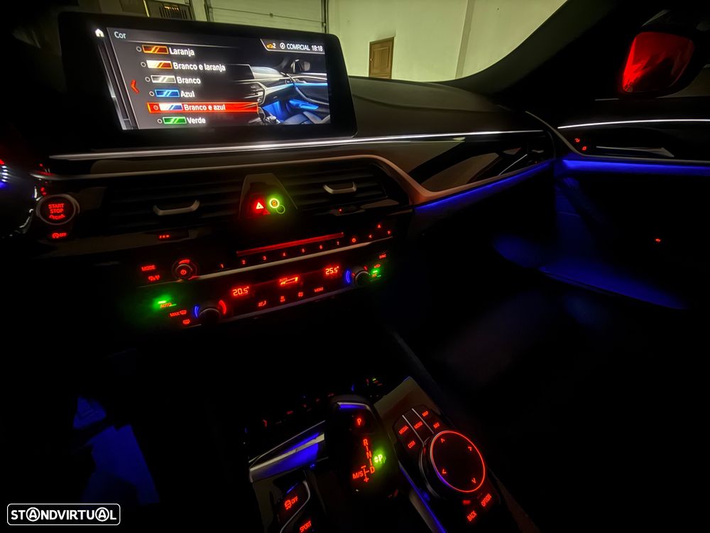 BMW 520 d Pack Desportivo M Auto - 49