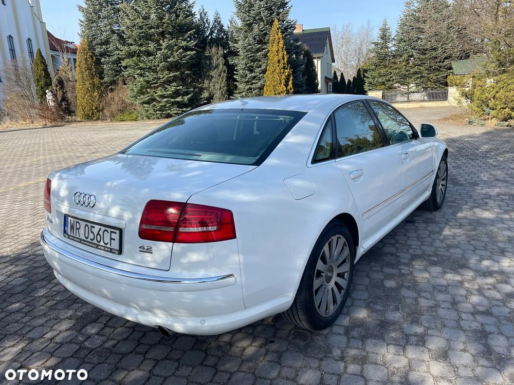 Audi A8 4.2 FSI Quattro - 3