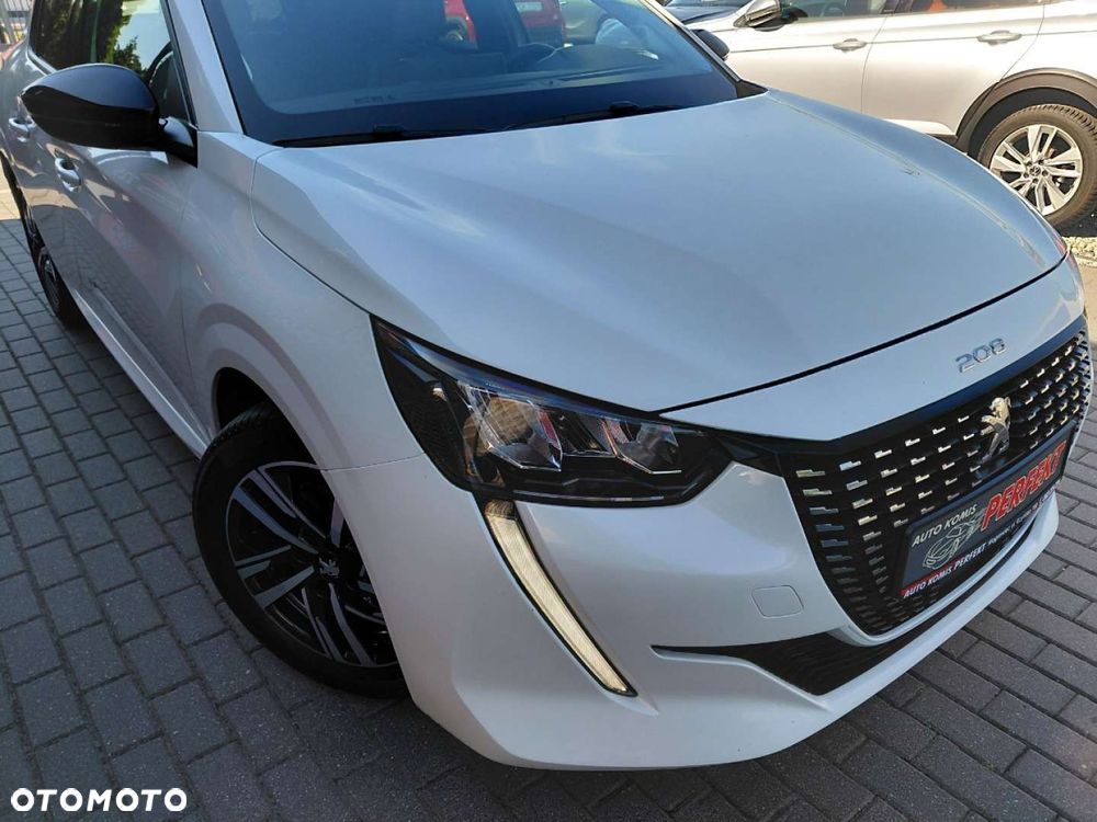 Peugeot 208 - 5