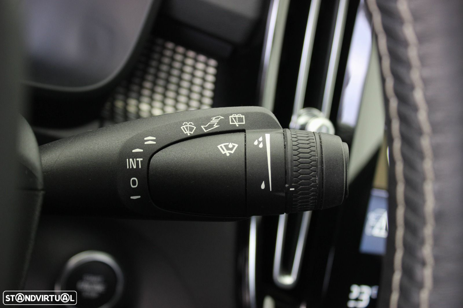 Volvo XC 40 1.5 T5 PHEV R-Design - 24