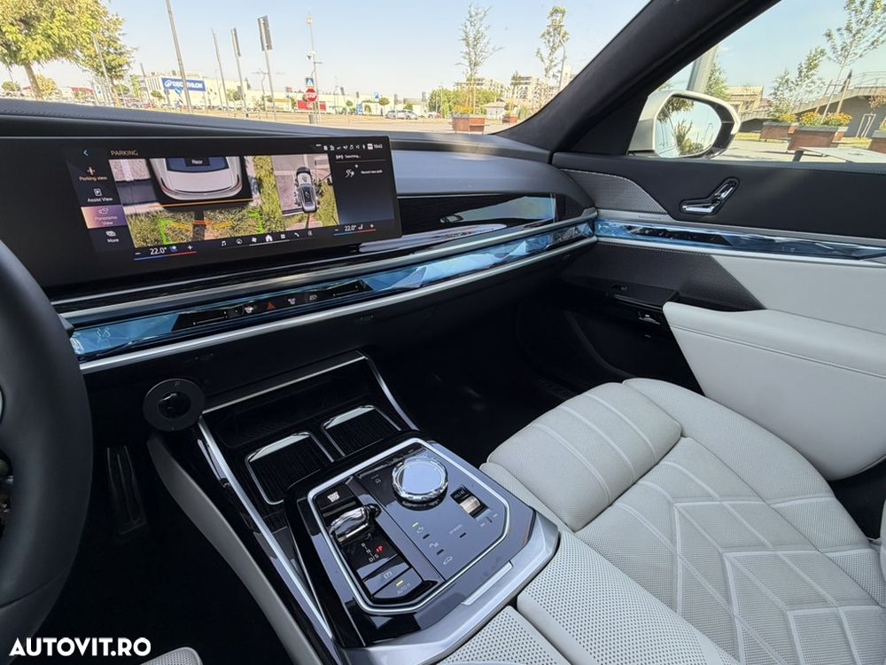 BMW Seria 7 740d xDrive MHEV - 9