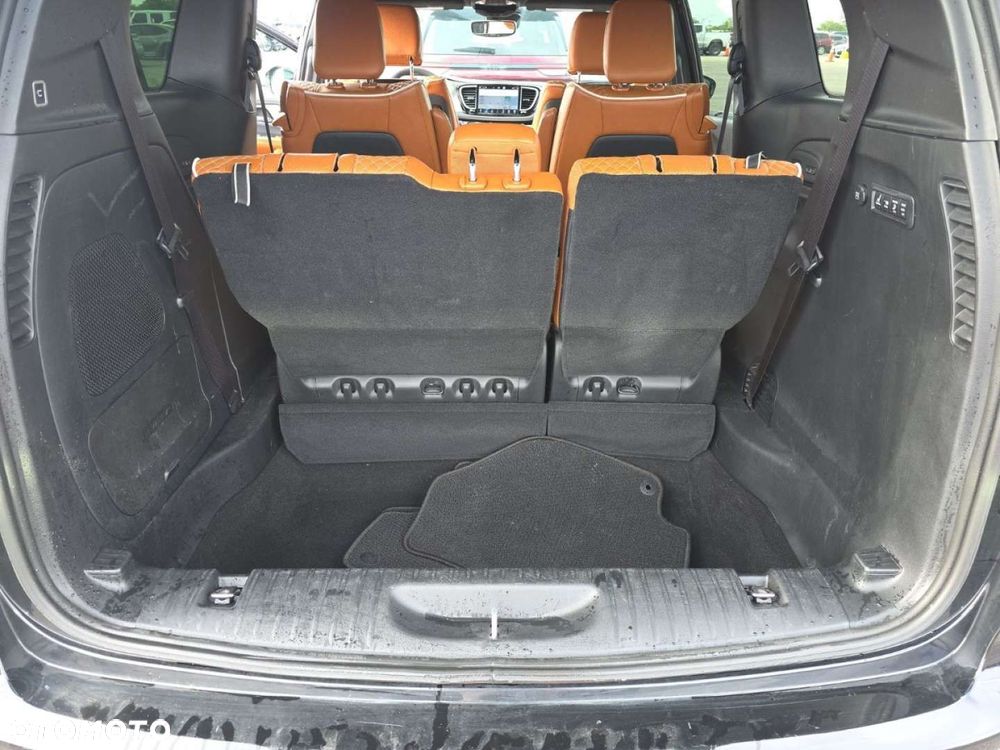 Chrysler Pacifica - 6