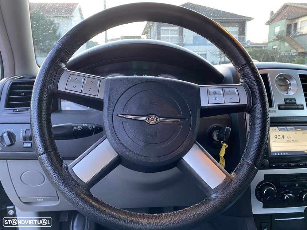 Chrysler 300 C Touring 3.0 CRD - 26
