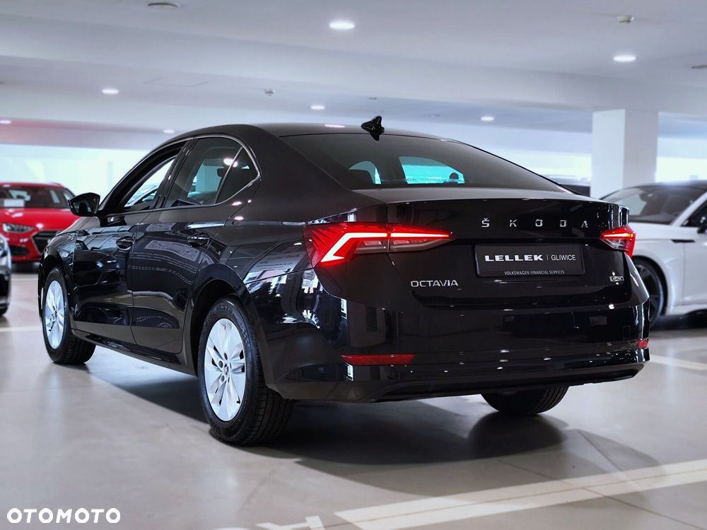 Skoda Octavia - 3