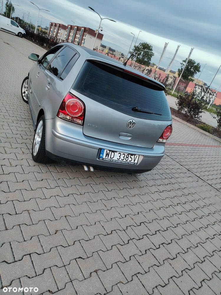 Volkswagen Polo - 8