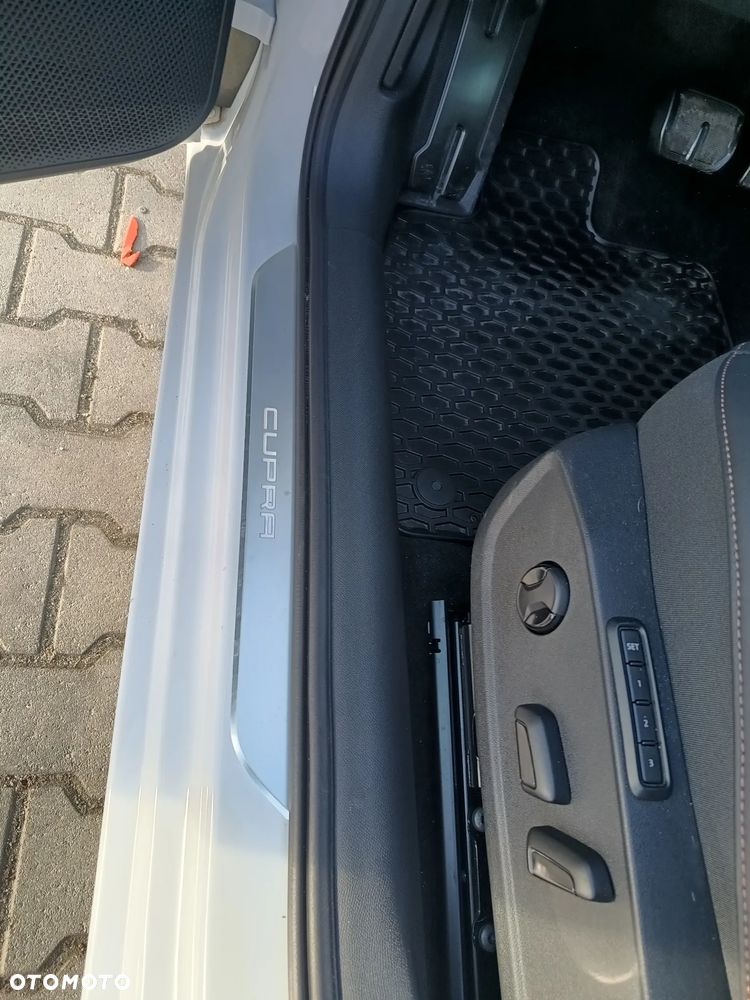 Cupra Leon 1.5 eTSI DSG - 22