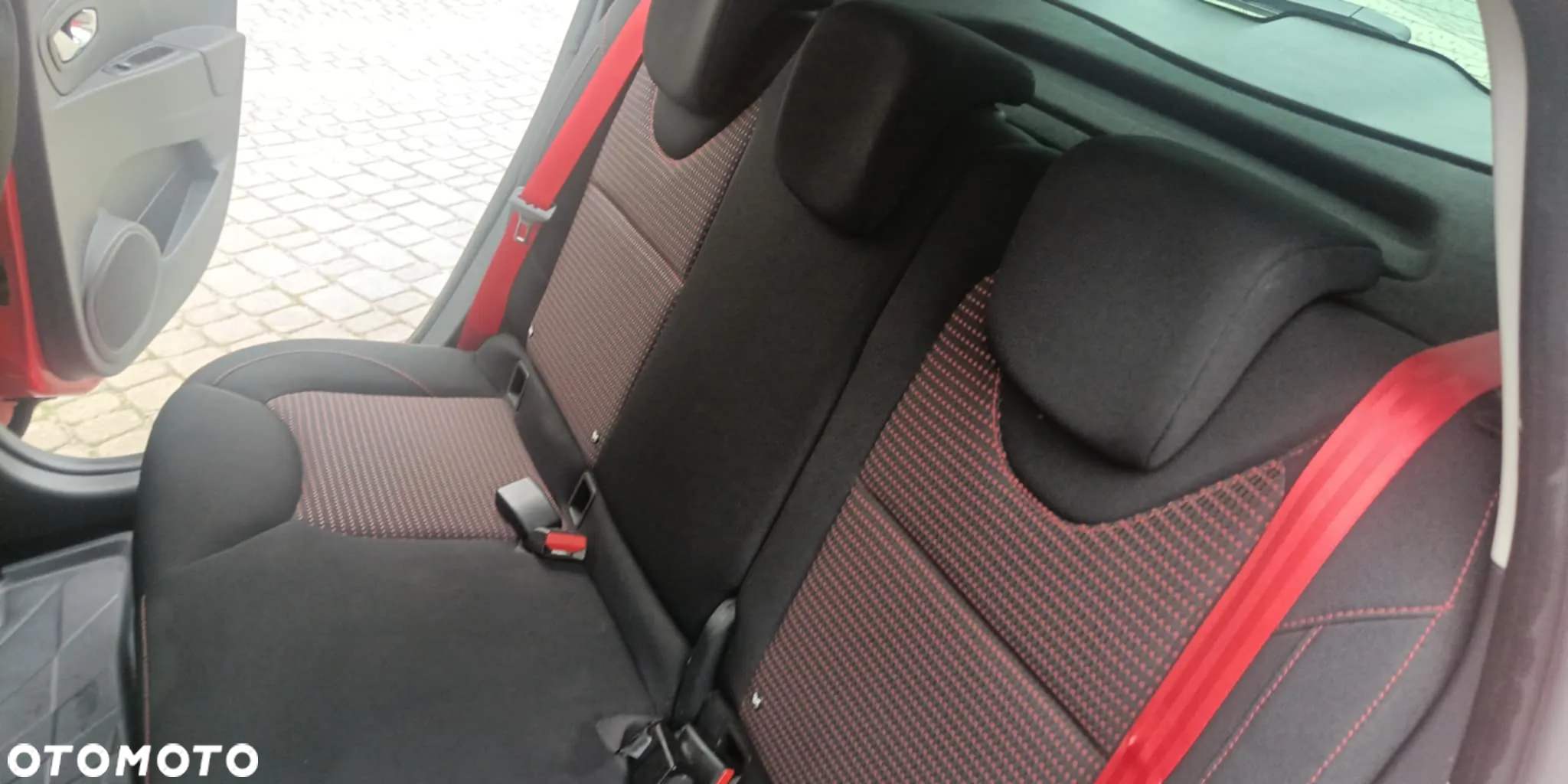 Renault Clio 1.6 Turbo R.S EDC Sport - 14