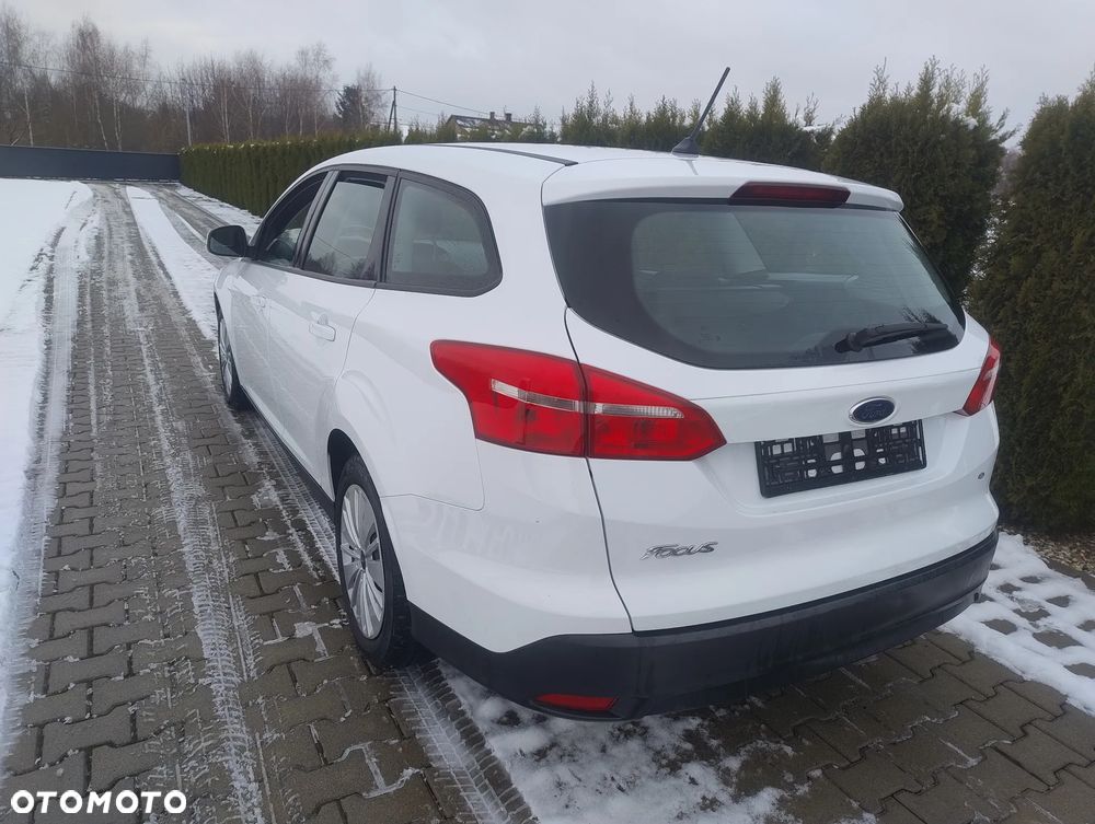 Ford Focus 1.6 Edition - 5