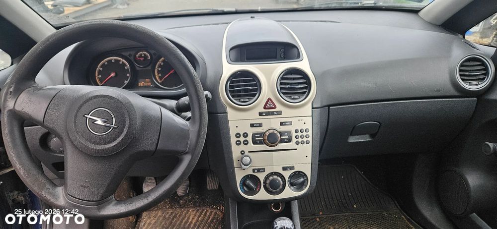 Opel Corsa D 1,2 benzyna 59kW 80KM 2007r 3d hatchback Z21B - 5