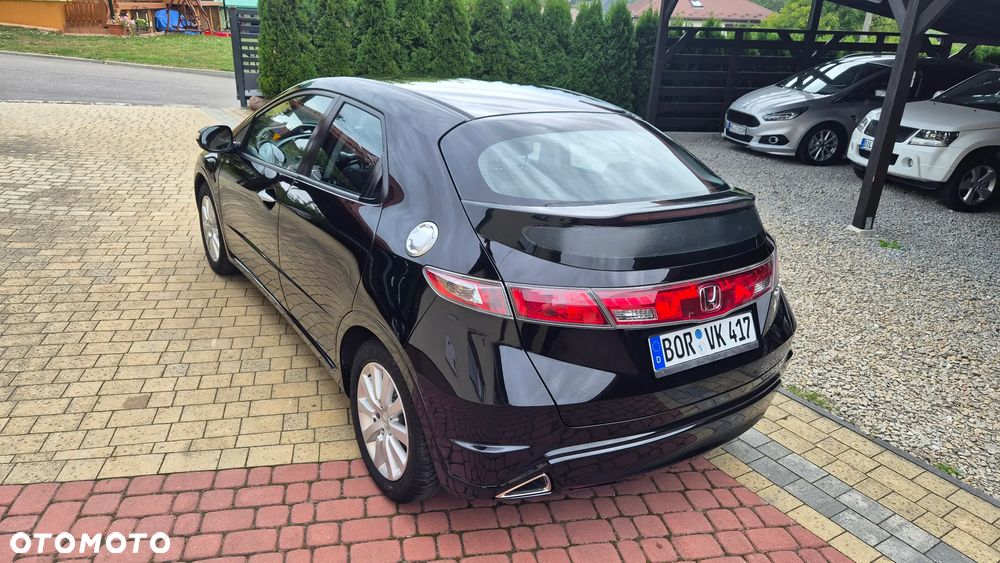Honda Civic 1.4 i-VTEC Comfort Black Edition - 12