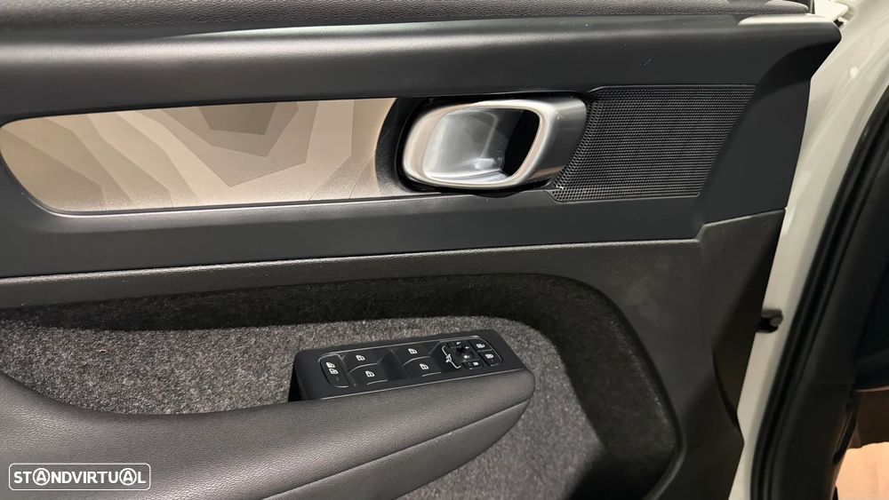 Volvo XC 40 T4 Recharge DKG Essential - 10