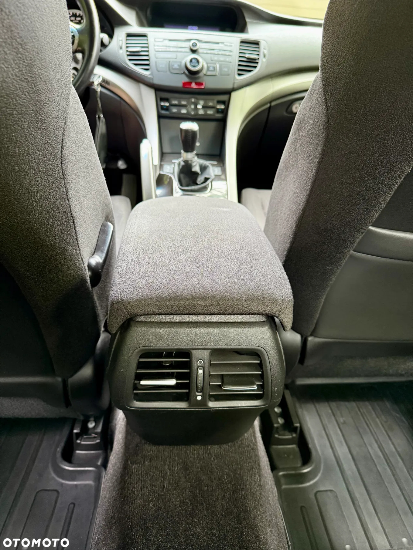 Honda Accord 2.0 Executive - 19