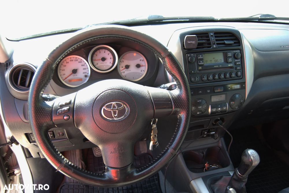 Toyota RAV4 2.0 D-4D VIP - 6