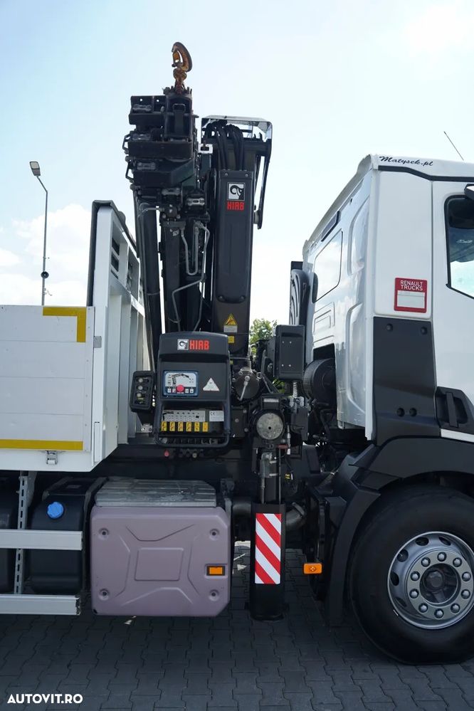 Renault C 380 / 6x4 / CAROSERIE LIVRARE 6,8 m / + HDS HIAB 244 EP-5 / ATINGERE: 15 M / MAX 8.400 KG / MANUALĂ / EURO 6 - 18