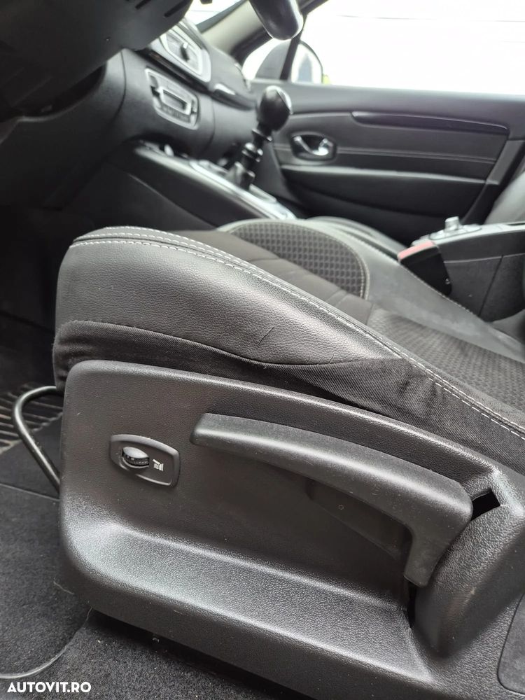 Renault Grand Scenic Energy dCi 130 Euro 6 S&S Xmod Bose Edition - 21