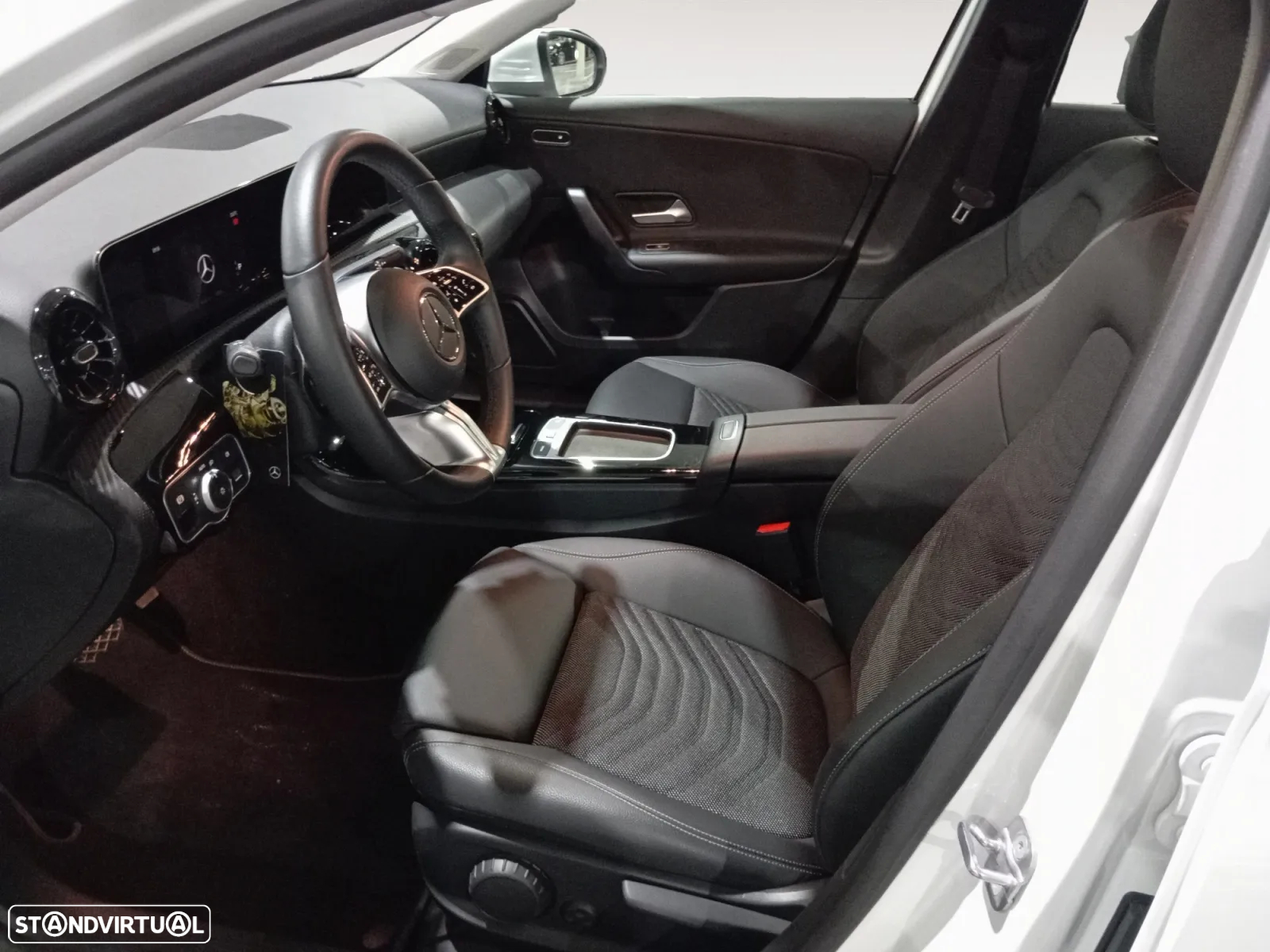 Mercedes-Benz A 200 Standard - 10