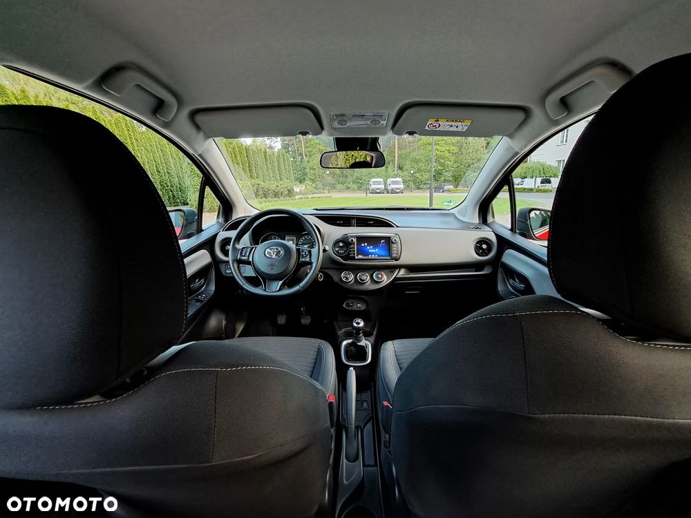 Toyota Yaris 1.0 Premium EU6 - 18